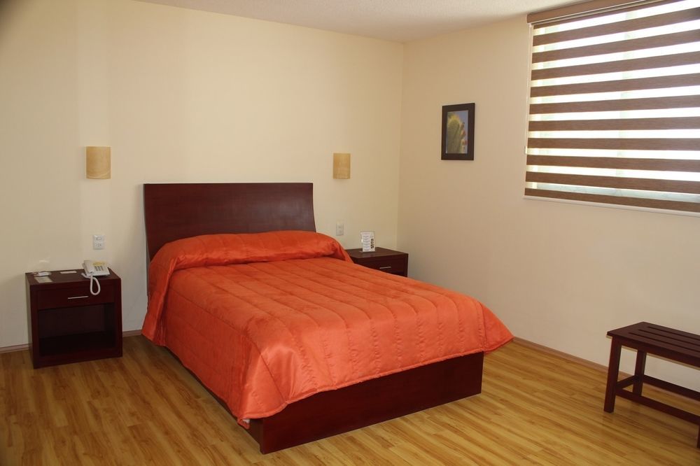 Hotel Cr Tehuacán エクステリア 写真