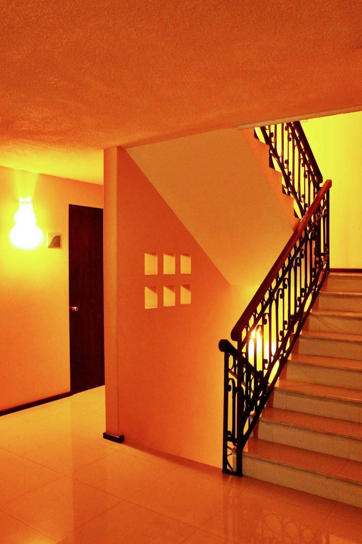 Hotel Cr Tehuacán エクステリア 写真