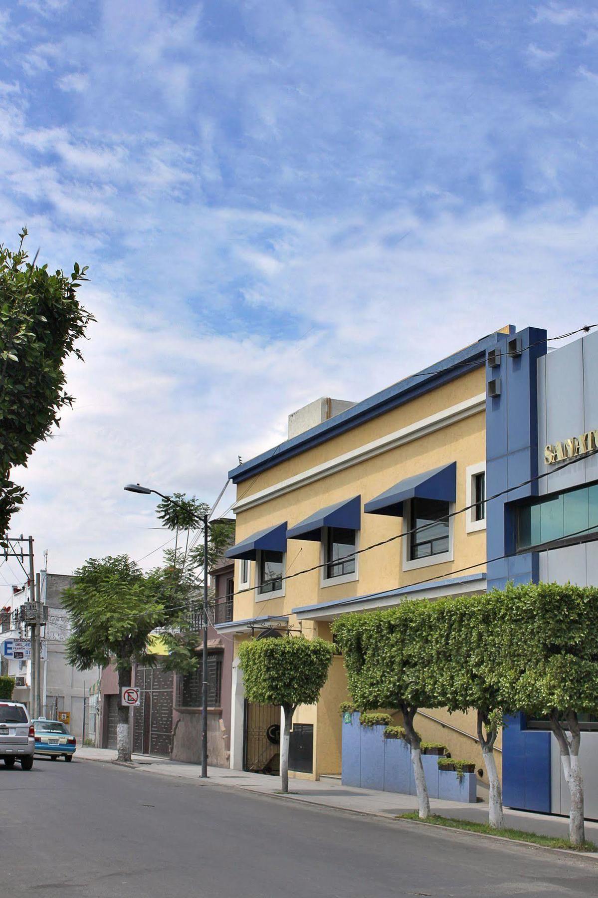 Hotel Cr Tehuacán エクステリア 写真